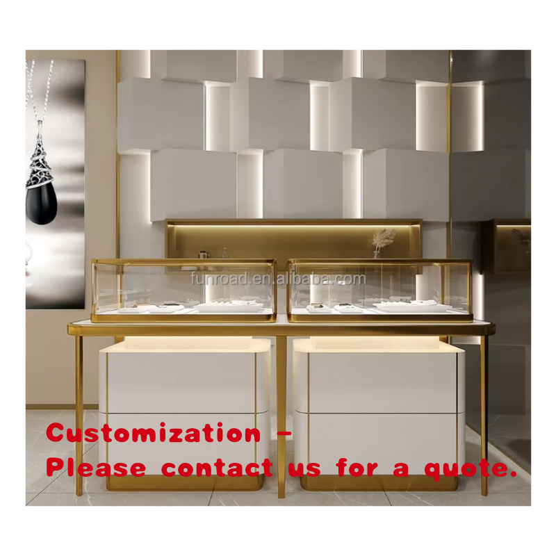 Luxury Watch E Jewellery - Luxe horloges en juwelierszaak, etalagekast van
