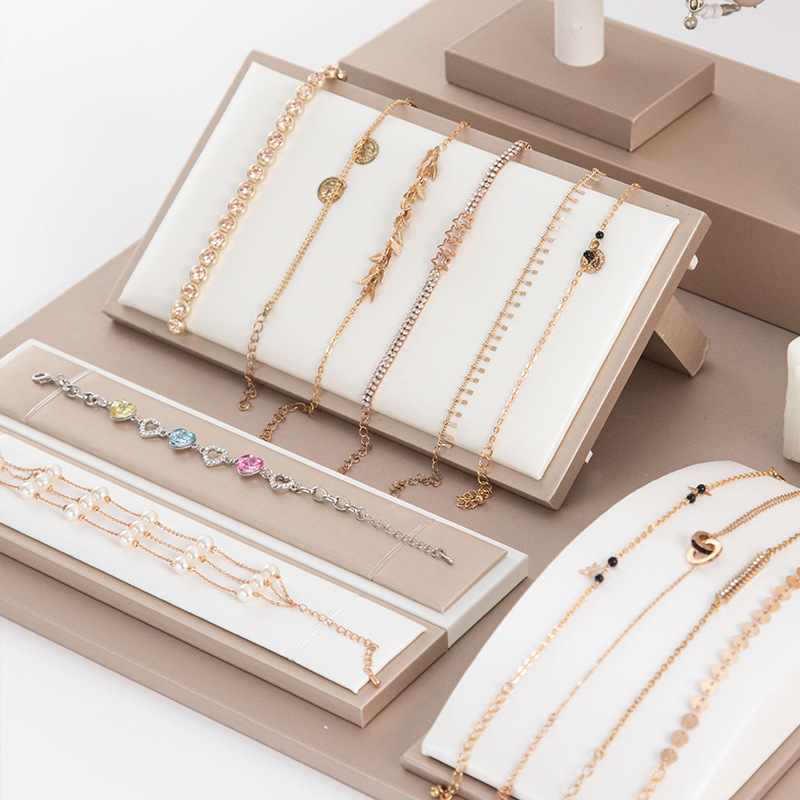 Lederen Sieraden Stand Luxe Mi - Luxury Watch E Jewellery recensie en prijs