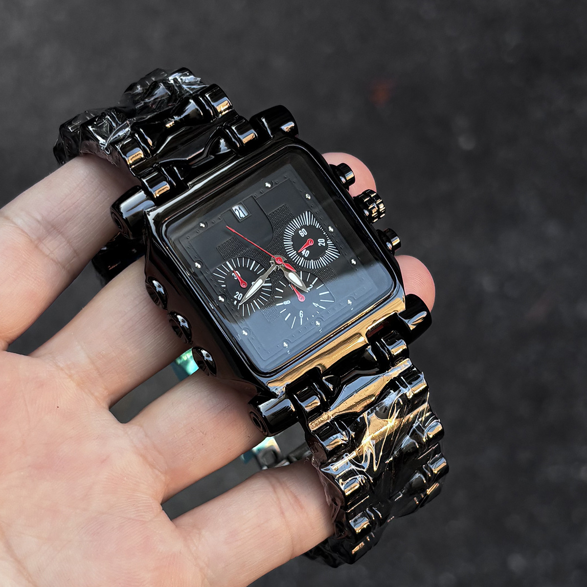 Zes naalden multifunctioneel g - Luxury Watch Arabic recensie en prijs