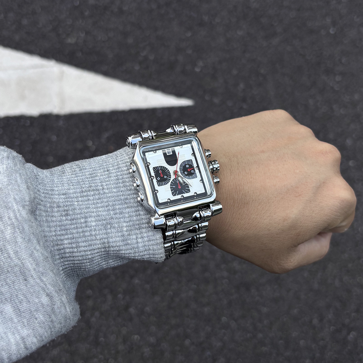 Zes naalden multifunctioneel g - Luxury Watch Arabic recensie en prijs
